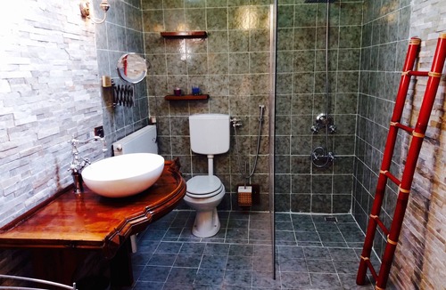 Nebbiuno Bed & Breakfast | SWANLAKE ROOMS "FAMILY SUITE" breakfast included 5 min from the lake side