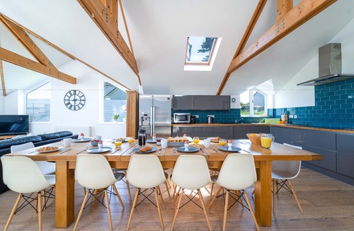 St Ives House | Tara - Architect Designed Six Bedroom Contemporary Detached House – Sleeps 12 - Parking for Two Cars