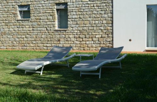 Poggio San Marcello Apartment | Tenuta Silente Loft con idromassaggio privato