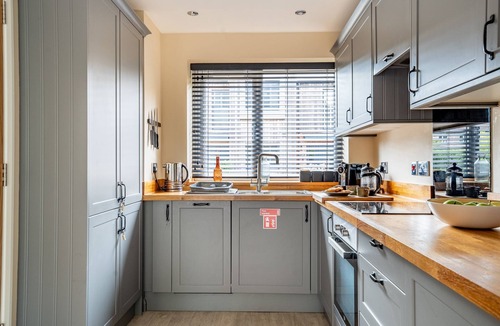 Heworth House | The Backyard N02 - a family break that sleeps 6 guests in 3 bedrooms