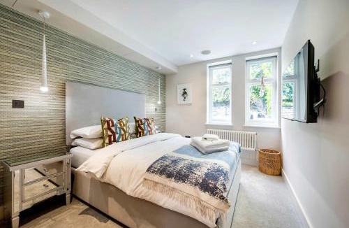 Hampstead Apartment | The Bohemian Rhapsody, Hampstead - by Out of office Lifestyle