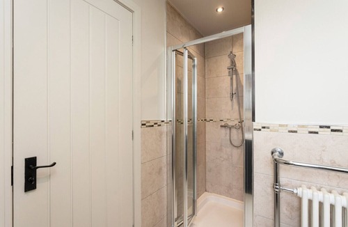 Glenrothes Apartment | The Bramble @ The Balfour by Coorie Doon Stays