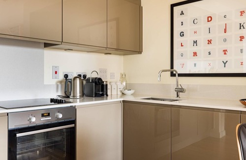 Battersea Apartment | The Call of London 2 Bedroom Flat in Battersea