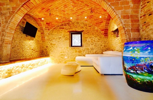 Crecchio Bed & Breakfast | The Casa del Toro - Borgo Baccile by Vini Fantini