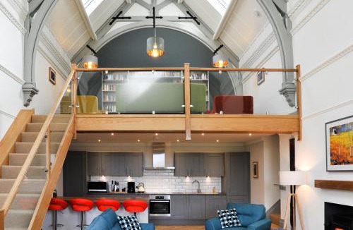 Selkirk House | The Five Turrets