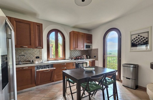 Vasto Villa | The Fox In The Pine Forest