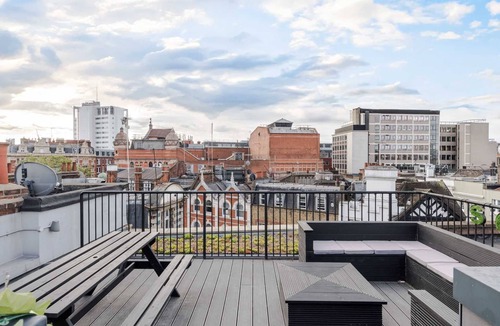 Soho Apartment | The Influencer Suite - Soho - by Frankie Says