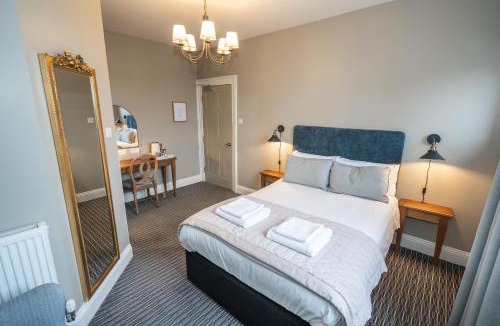 Eastington Bed & Breakfast | The Lazy Goose - Coffee House & Bedrooms