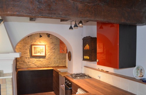 Toano House | The Lodge, part of the ancient Borgo of Villa Bonicelli.