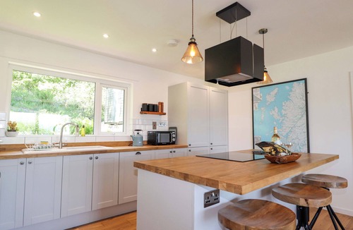 Breakish Cottage | THE LOOKOUT, pet friendly, character holiday cottage in Broadford