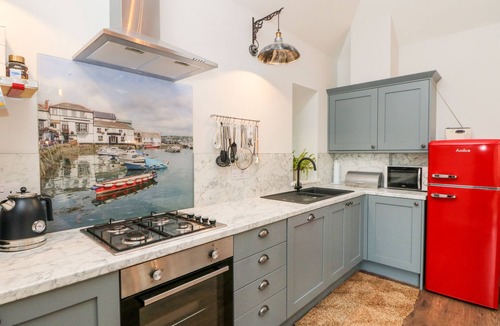 Helford Passage Cottage | THE OLD BYRE, pet friendly, luxury holiday cottage in Mawnan Smith
