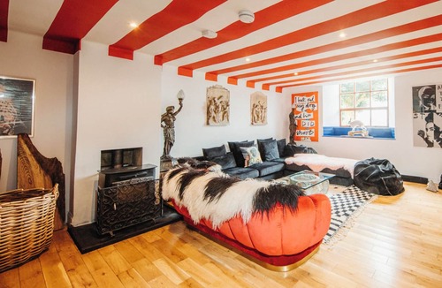 Halistra House | The Old Church. Two bedroom property with sea views and luxurious interiors.