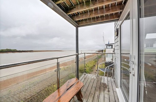 Martlesham Heath House | The Old Pilot Hut, Felixstowe Ferry, Amazing Views