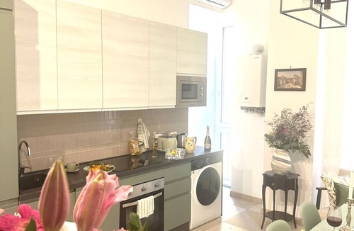 Esquilino Apartment | The Prince Suite: Renovated 3-bedroom/2-bathroom in Central Rome With AC