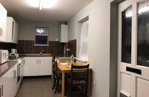Sheffield House | The Skipton Villa - 4 bedrooms with 4 double beds - sleep 8