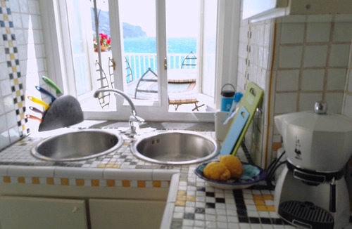 San Cosma Apartment | The small castle of the Moors, swimming pool, access to sea, lift, parking lot