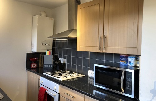 Levenmouth Apartment | The Wellesley Apartment - sleeps 5 guests in 4 bedrooms