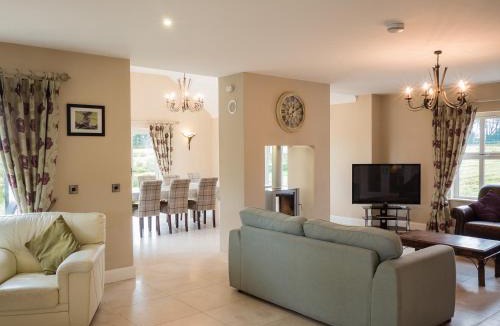 Enniskillen Villa | The Willows at Mullans Bay