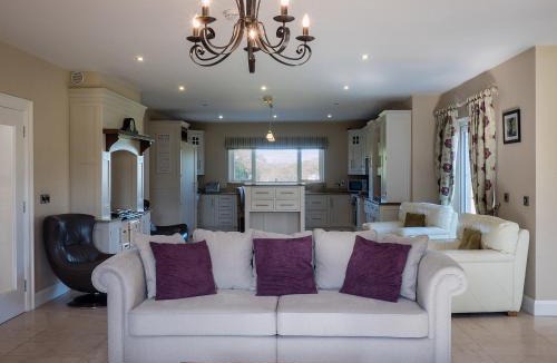 Enniskillen Villa | The Willows at Mullans Bay