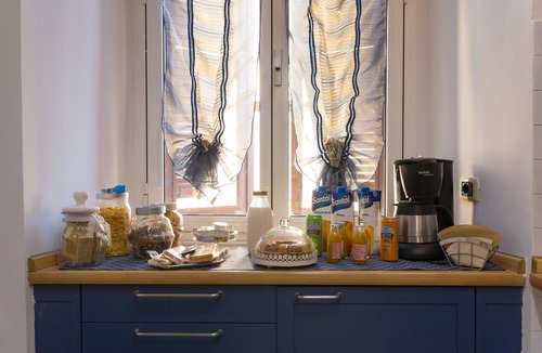Esquilino Apartment | THE WINDOW IN FRONT