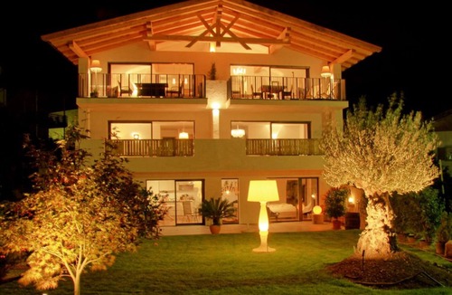 Tesimo Apartment | This house is centrally located and yet very quiet.