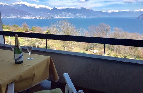 Stresa Apartment | Thommy apartment in Stresa with lake view
