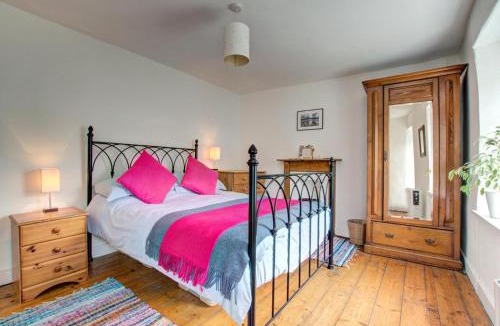 Mousehole House | Three Blind Mice