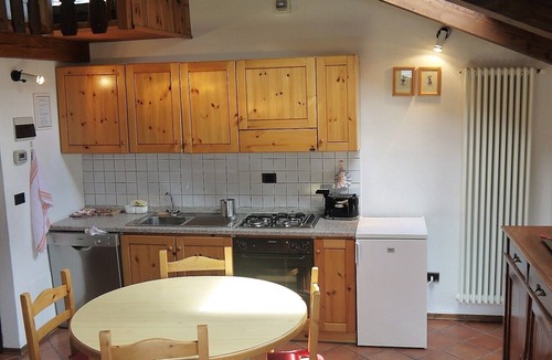 La Salle Apartment | Three rooms with 4/5 beds, overlooking Mont Blanc and private box