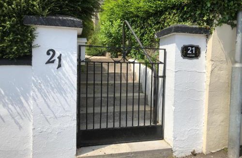 Enniskillen House | TJ’s Cottage