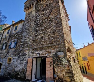 Civezza House | Torre degli Svizzeri