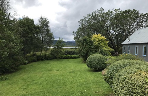 Salen Cottage | Traditional Loch Side Croft Cottage And Garden With Contemporary Extension