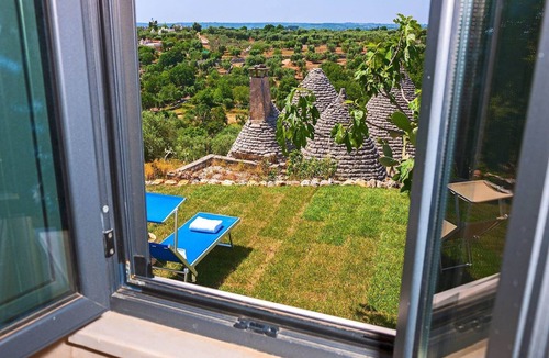 Cisternino Villa | Tranquil Villa in Apulia
