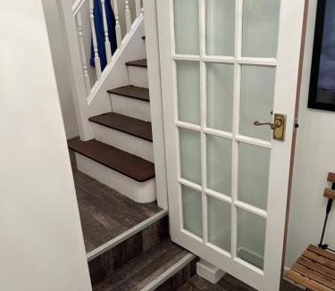 New Town Apartment | Truly Central, Princes St, close to Castle