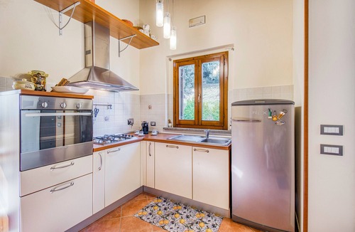 Radicondoli Apartment | Tuscan Sun With Shared Pool