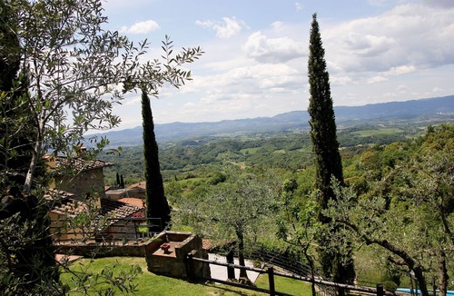 Loro Ciuffenna Villa | Tuscan villa in the Chianti hills