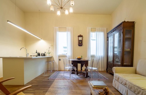Duomo Apartment | Uffizi Suite A