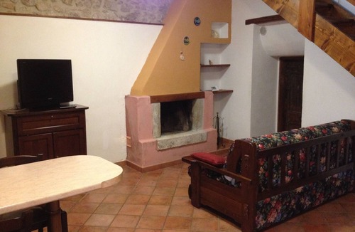 Barete House | Under the Arch, a holiday in the nature and silence of the Abruzzi Mountains