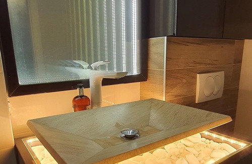 Vukov Spomenik Apartment | Urban Home Sweet Home & Parking