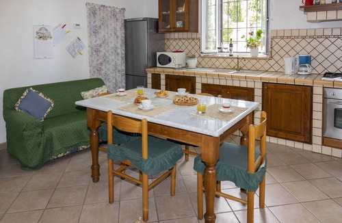 Collesalvetti House | Vacation Home La Lodola, in the Tuscan countryside with views of the valley