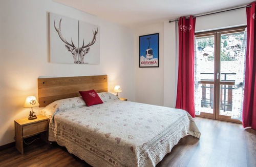 Valtournenche Apartment | Valley view apartment in the center of Valtournenche