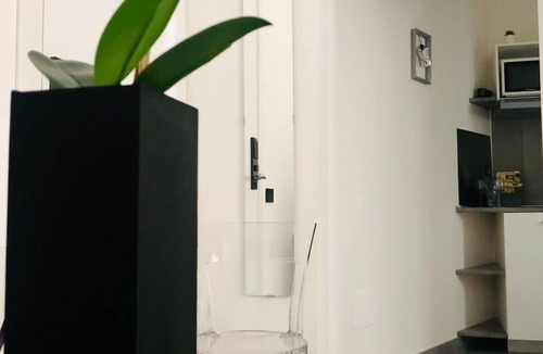 Vasto House | VESUCHARME Suite Luxury Room