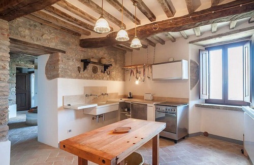 Monte Santa Maria Tiberina Villa | Villa del Marchese: An elegant four-story ancient house located in a characteristic village, with Free WI-FI.