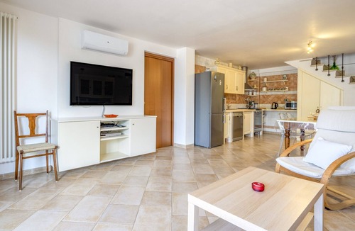 Selva di Fasano Villa | Villa 'Arisa with Pool' with Shared Pool, Wi-Fi and Air Conditioning