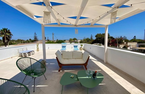 Pachino House | Villa Aroi just a stone's throw from the sea!