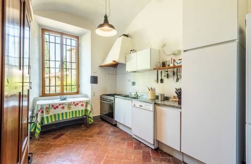 Monteroni d'Arbia Villa | Villa 'Ballati' with Shared Garden