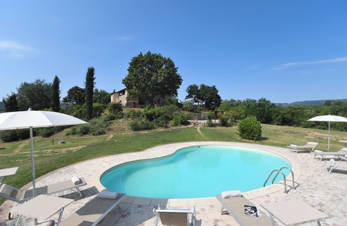 Cavriglia Villa | Villa Bella Lisa in Chianti with Pool+Jacuzzi!
