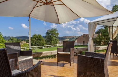 Falerone Villa | Villa Campidoglio By MMega