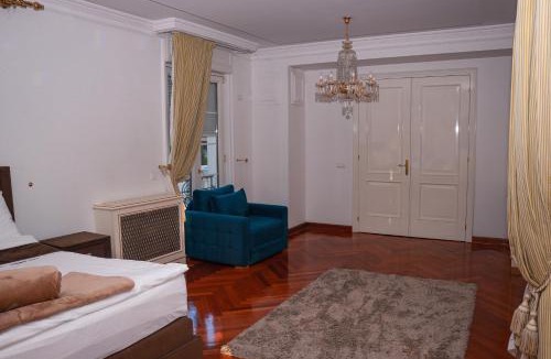 Savski Venac Villa | Villa Dedinje