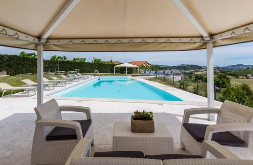 Montalto delle Marche Villa | Villa delle Rose with pool in the hills of the Piceno, 20 minutes from the beach of Cupra Marittima