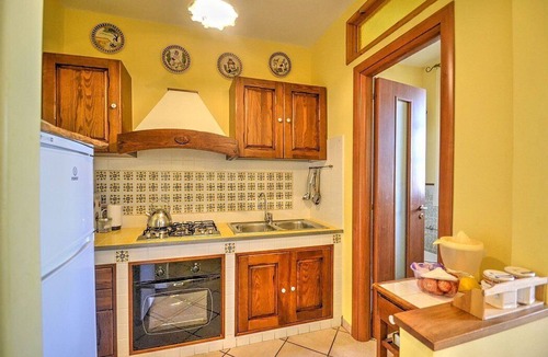 Sant'Agnello Apartment | Villa Fillide A: A cozy apartment surrounded by a lemon and orange garden, with Free WI-FI.